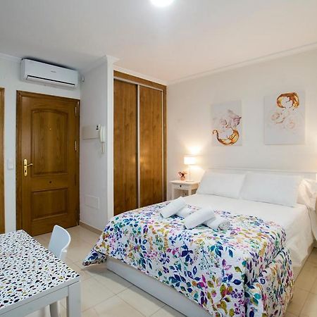 Apartamentos Amat - Only Adult - Playa El Bajondillo Torremolinos Luaran gambar