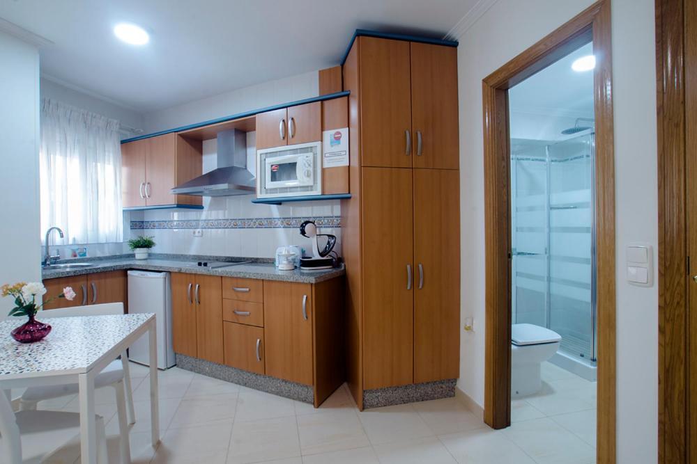 Apartamentos Amat - Only Adult - Playa El Bajondillo Torremolinos Luaran gambar