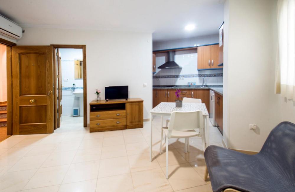 Apartamentos Amat - Only Adult - Playa El Bajondillo Torremolinos Luaran gambar