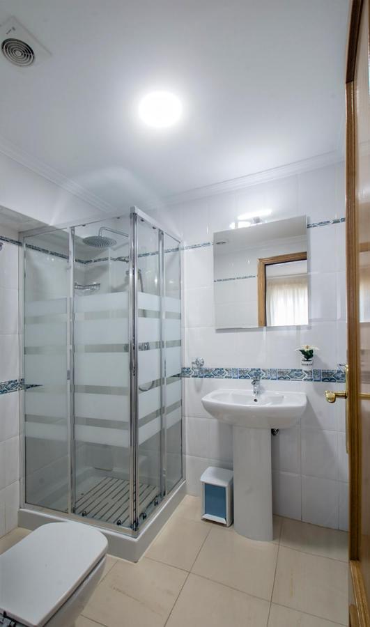 Apartamentos Amat - Only Adult - Playa El Bajondillo Torremolinos Luaran gambar