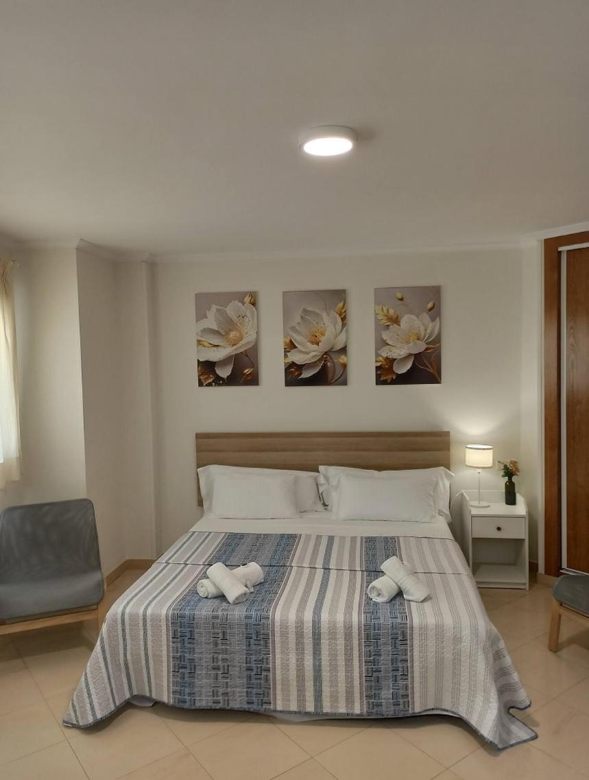 Apartamentos Amat - Only Adult - Playa El Bajondillo Torremolinos Luaran gambar