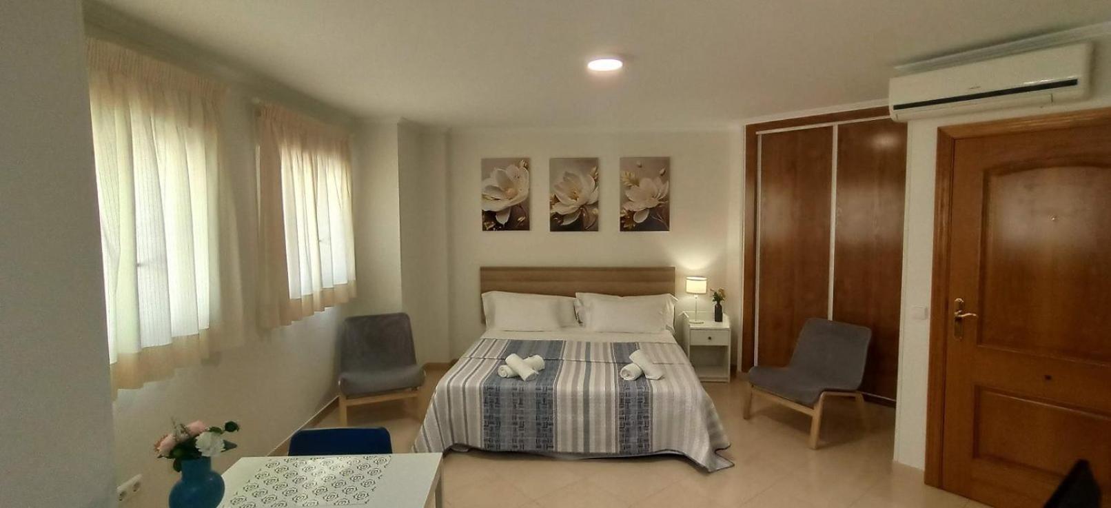 Apartamentos Amat - Only Adult - Playa El Bajondillo Torremolinos Luaran gambar