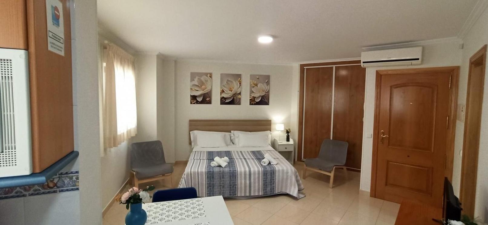 Apartamentos Amat - Only Adult - Playa El Bajondillo Torremolinos Luaran gambar